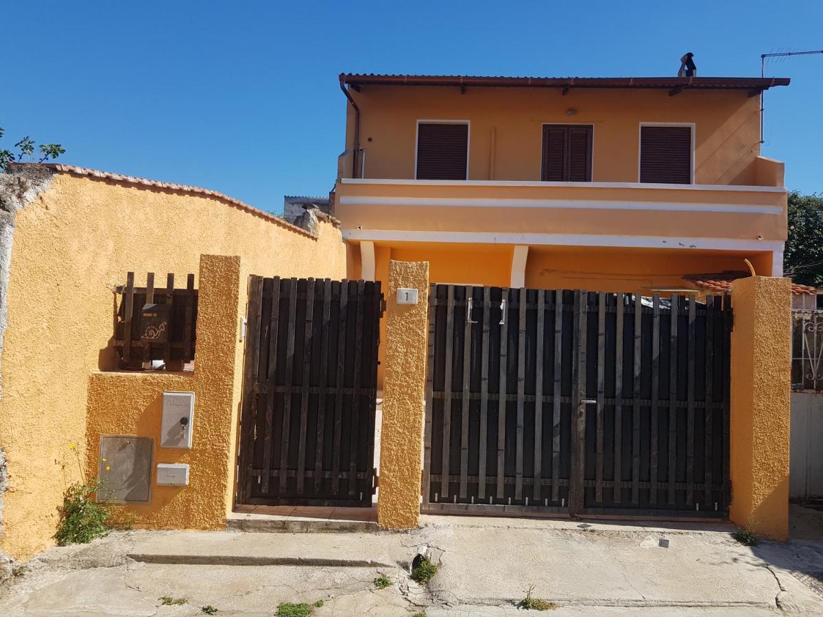 Casa Vacanza Tommy Pabillonis المظهر الخارجي الصورة
